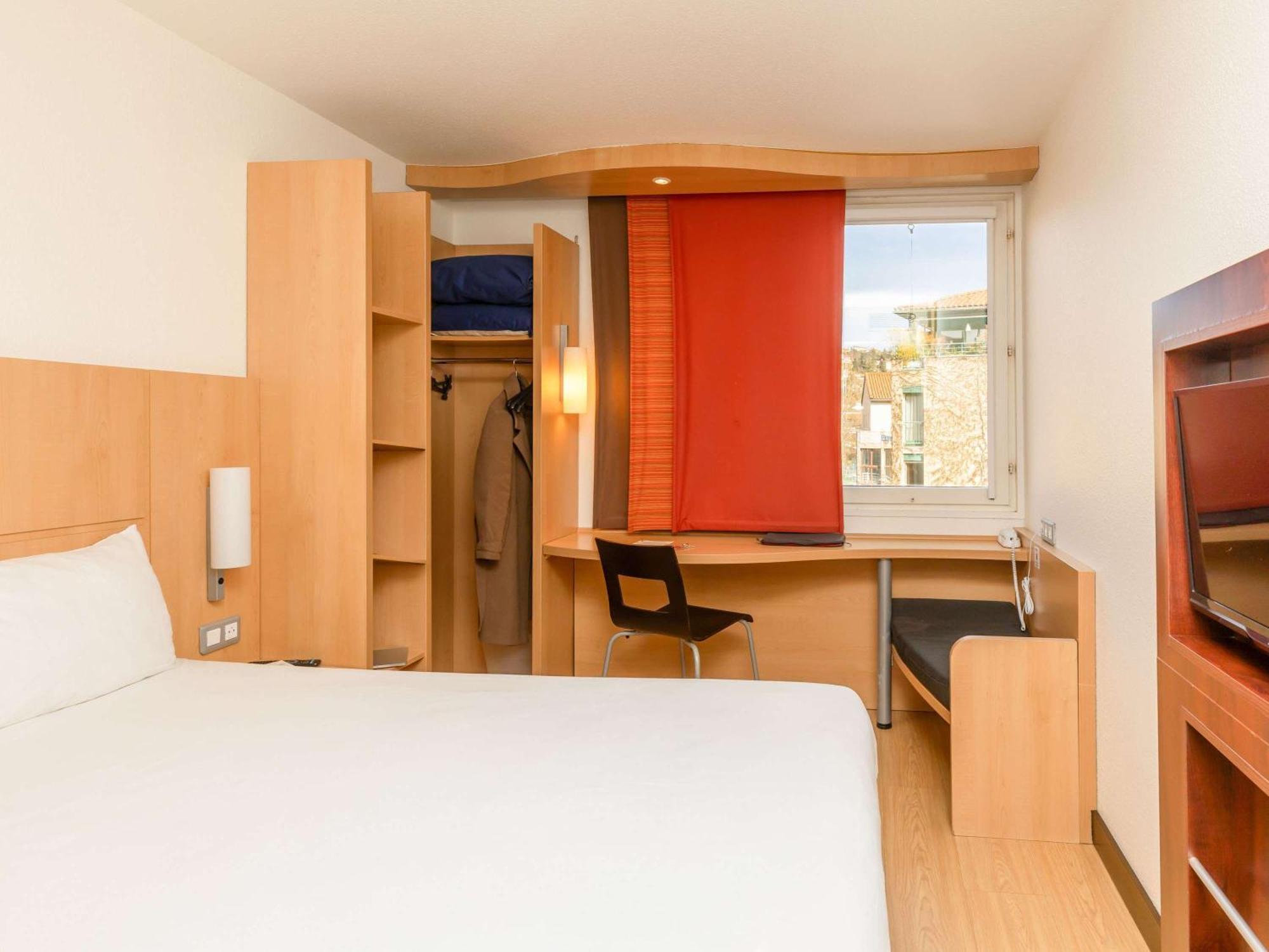 Ibis Le Puy-En-Velay Centre Hotel Exterior photo