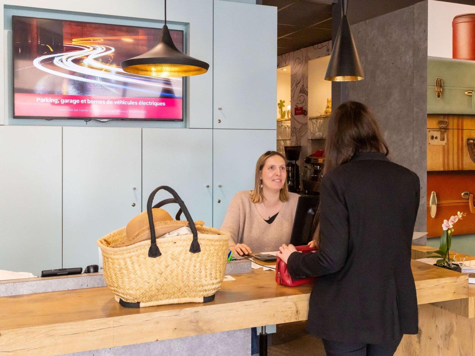 Ibis Le Puy-En-Velay Centre Hotel Exterior photo